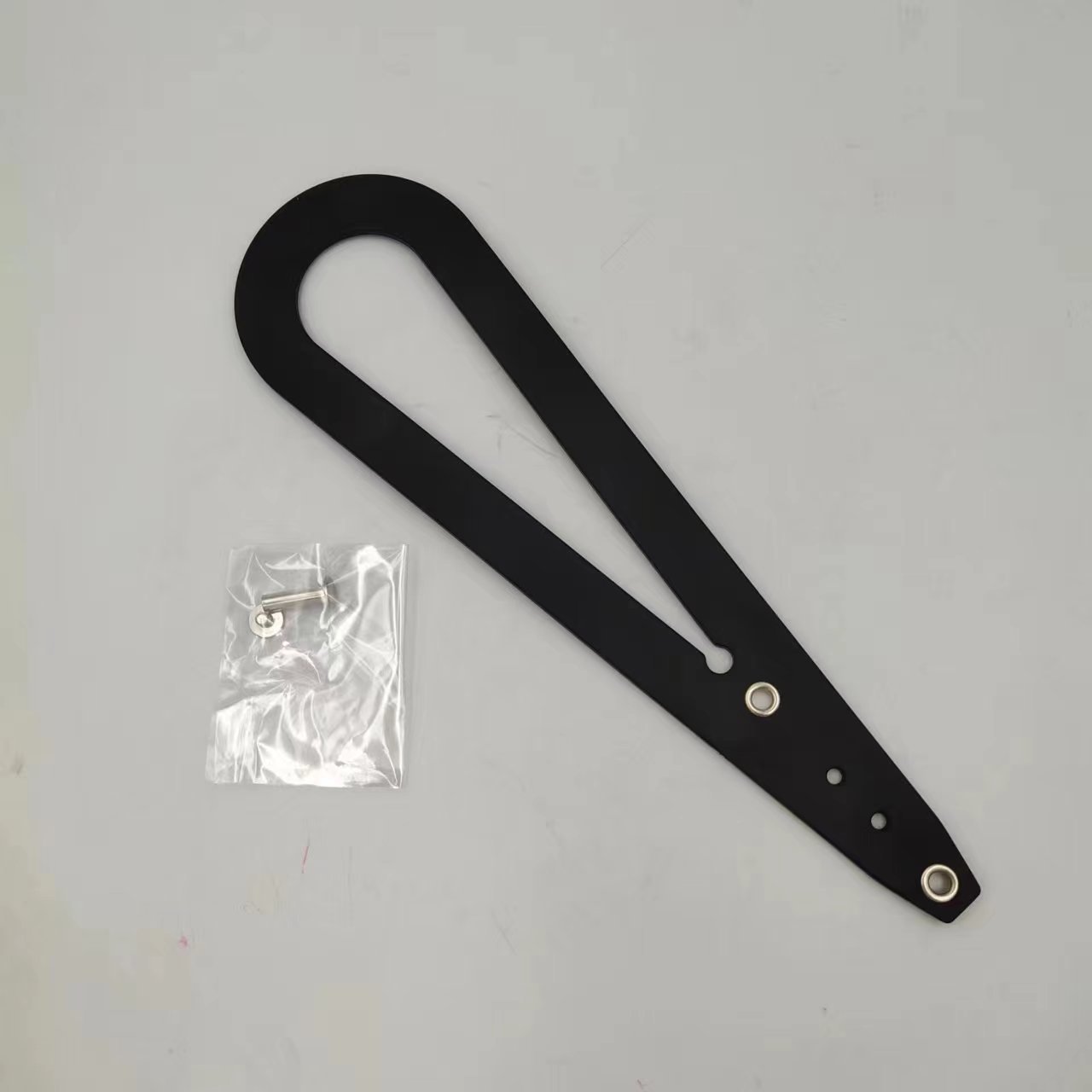 Smart Pet Door Lock – Keep Dogs Out, Let Cats In | Adjustable No-Dog Entry Door Strap